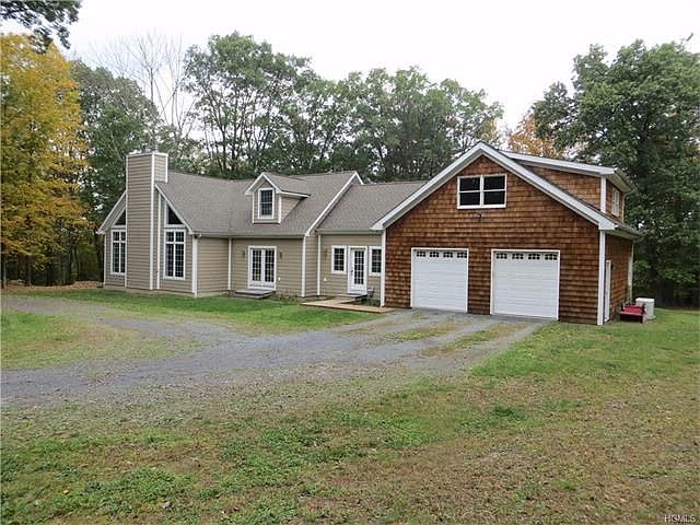 1st image of 562 Hill Ave