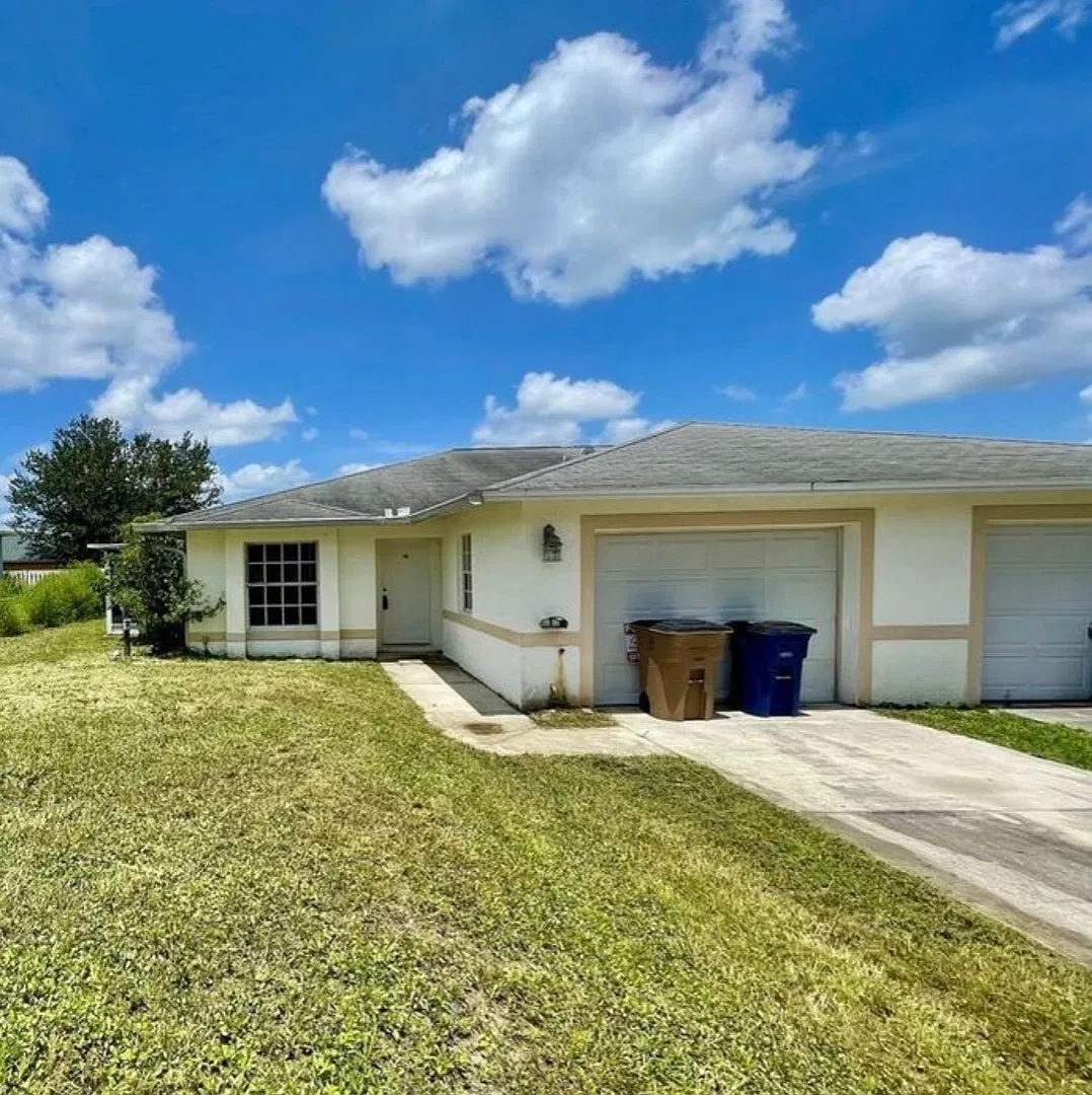 138 Gilbert Ave S - 138 Gilbert Avenue S — Photo 1