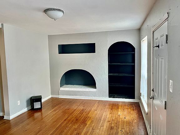 3rd image of 4414 Holland Ave #1/2