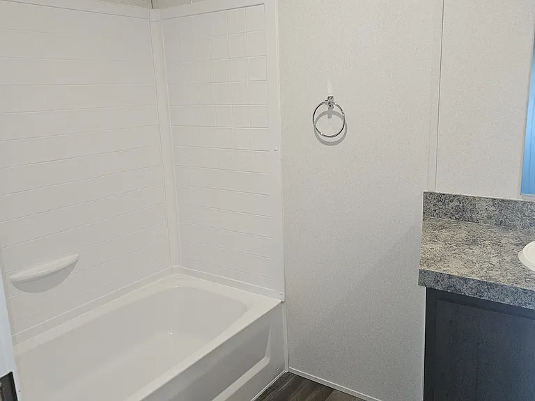 200 W Hawthorne St #114 — Photo 6