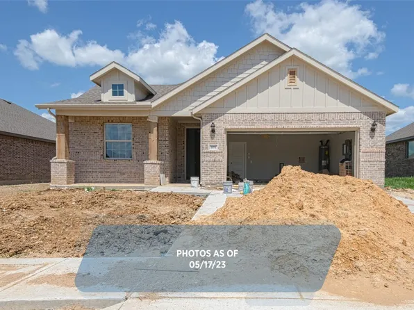 205 Lariat Ln, Valley View, TX 76272