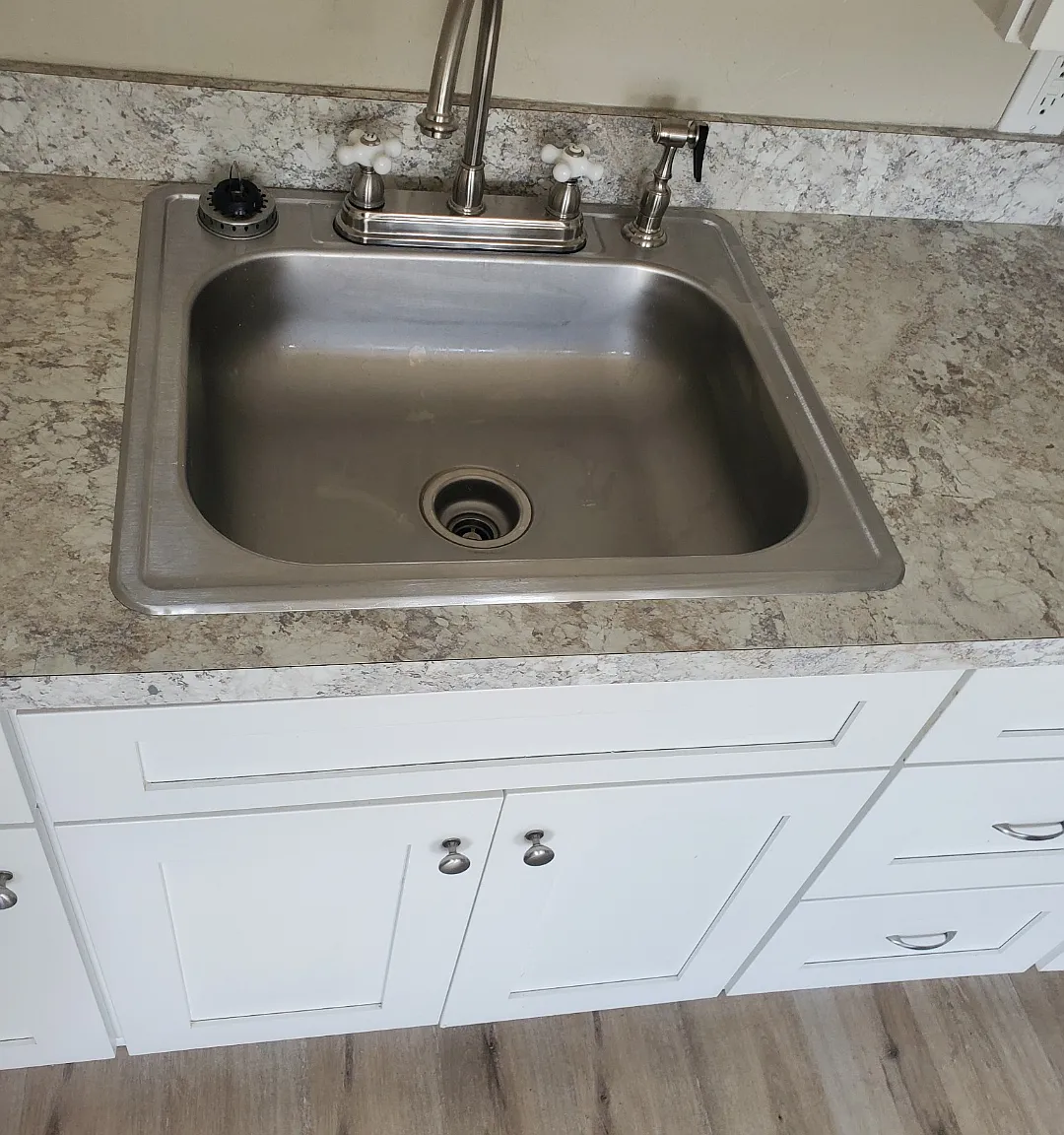 1 bed, 600 sqft, $945 — Photo 2