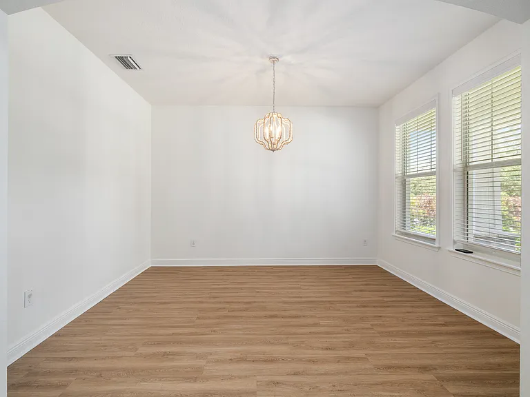 2806 Sanders Dr — Photo 31