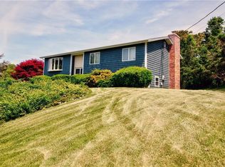 35 Mittendorf Rd, South Kingstown, RI 02879