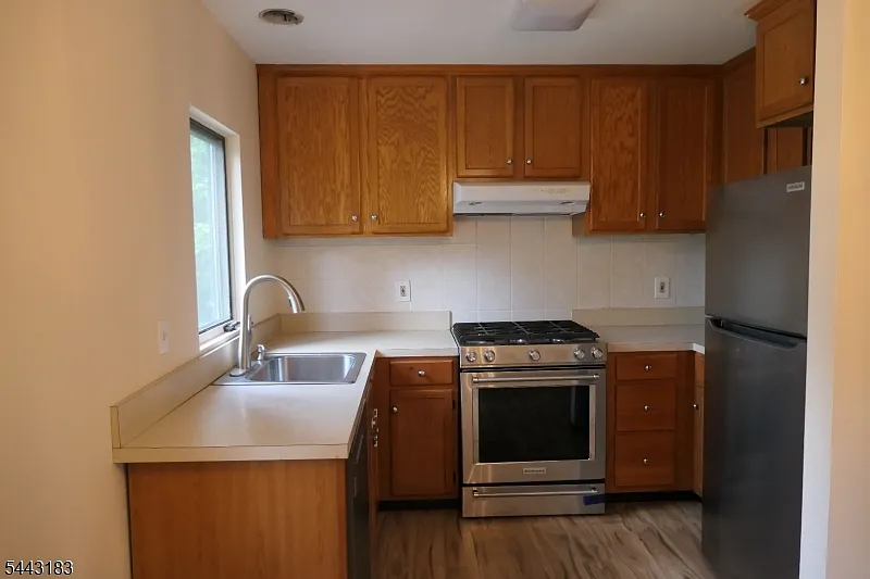2 bed, 2.0 bath, $2,200 — Photo 4