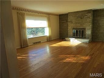 5th image of 29 Grand Circle Dr