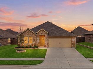210 Gatecrest Dr, Fate, TX 75087