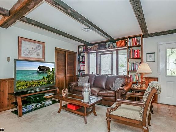 4th image of 256 Lakeview Dr