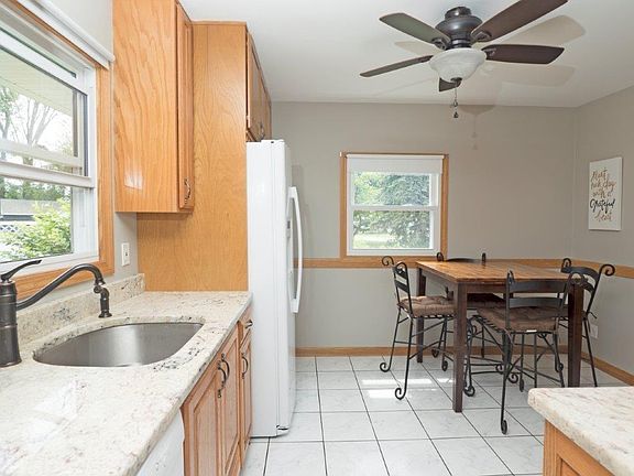 3rd image of 23 Steven Rd