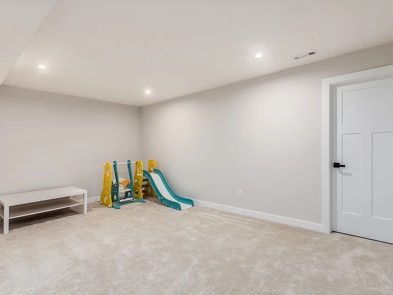 274 Wyman Lake Dr — Photo 42