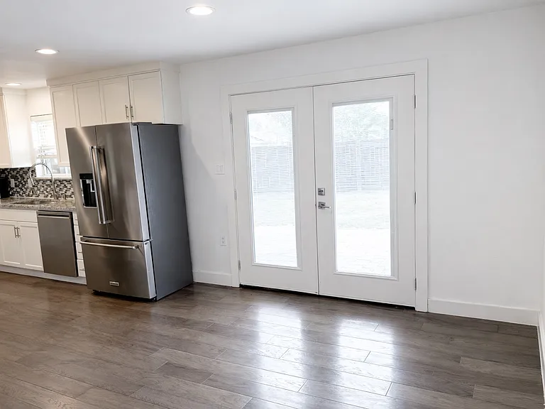 3127 Merrell Rd — Photo 8