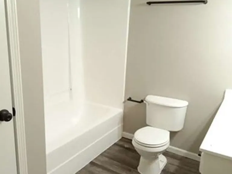 2409 NE Carousel Cir — Photo 17