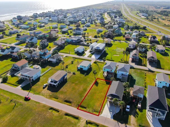 4024A Surf Dr, Galveston, TX 77554