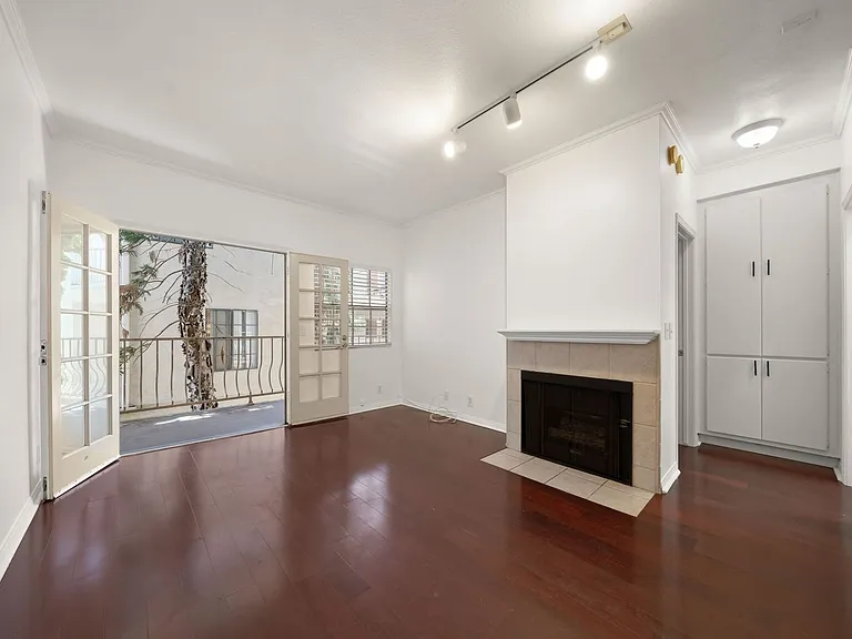 1145 Roswell Ave #203 — Photo 15
