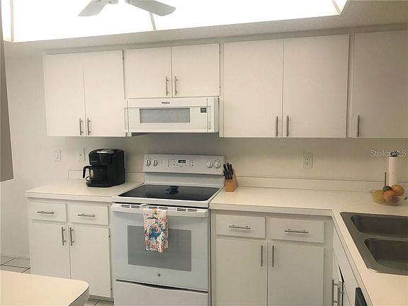 5th image of 5208 Wedgewood Ln #75