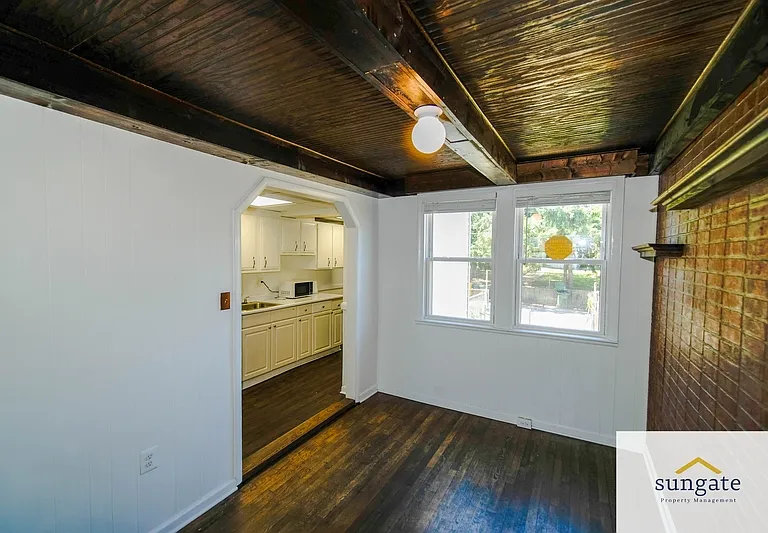 217 W Edgevale Rd — Photo 9