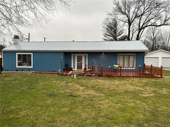 415 N Mill St, Martinsville, IL 62442