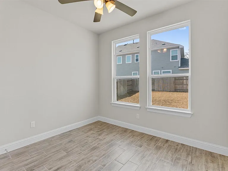 205 Riverhill Cv — Photo 25