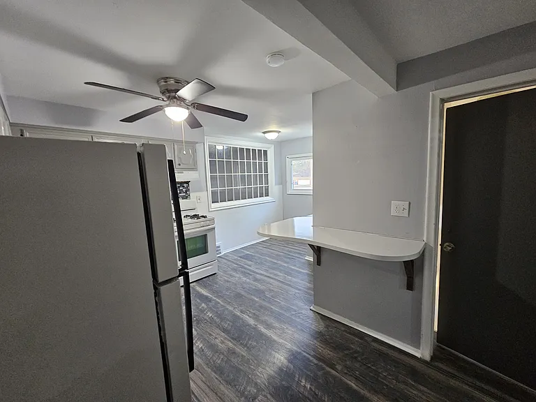 27829 Carlysle St — Photo 6