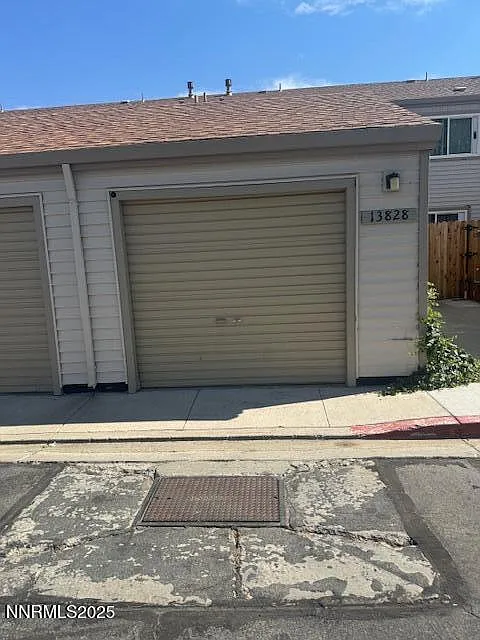 13828 Lear Blvd photo 1