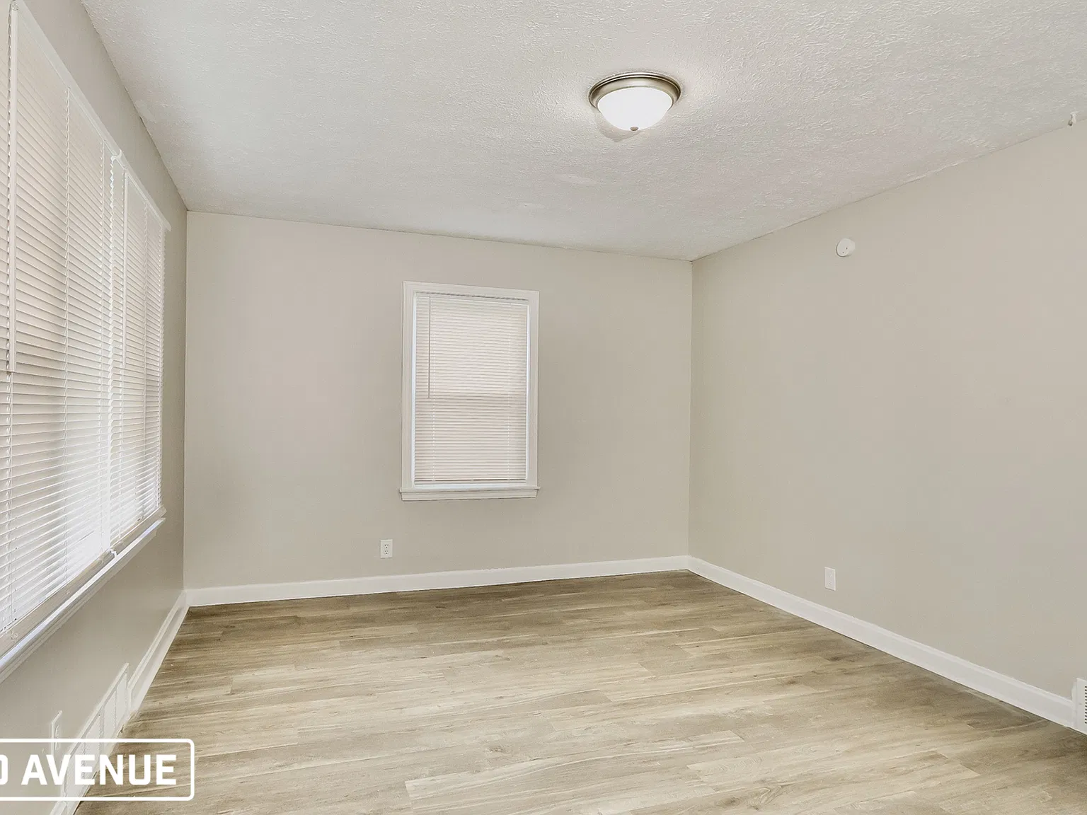 3 bed, 1.0 bath, 1244 sqft, $1,369 — Photo 4