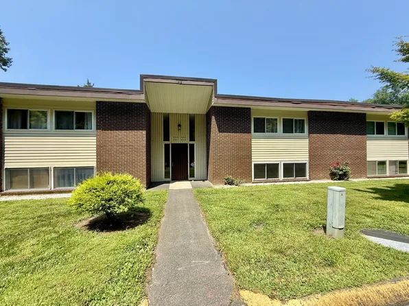 229 Bacon Pond Road APT 322, Woodbury, CT 06798