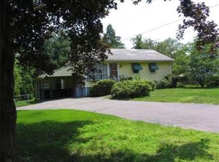 32 Redfield Rd, Wakefield, MA 01880