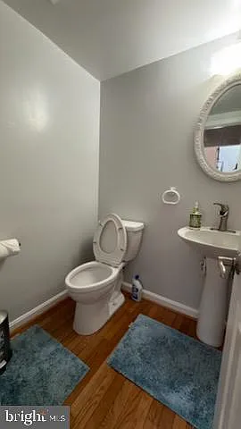 7458 Colton Ln — Photo 10
