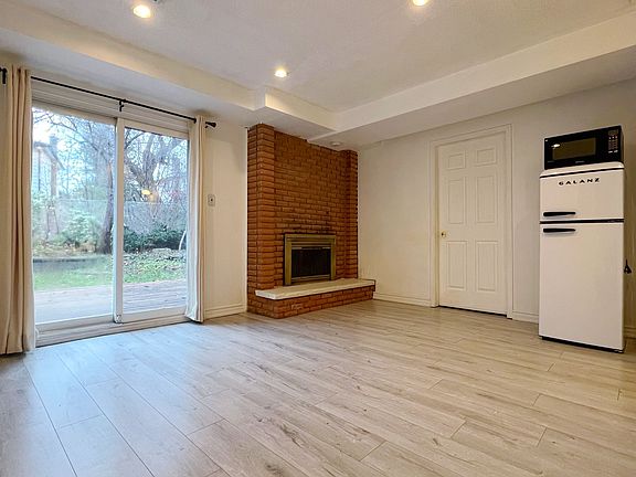 5th image of 171 Angus Dr