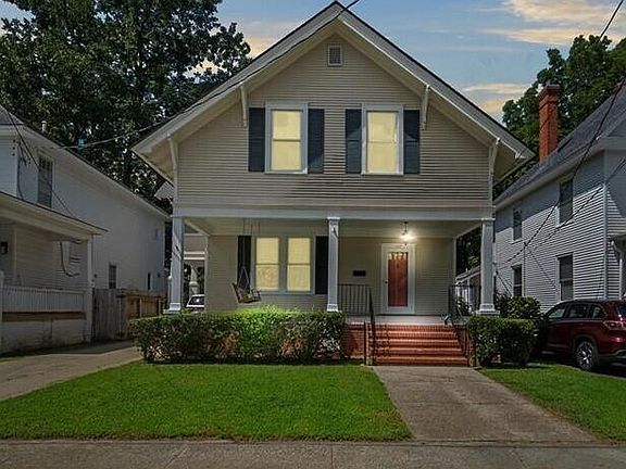 3rd image of 107 Selden Street