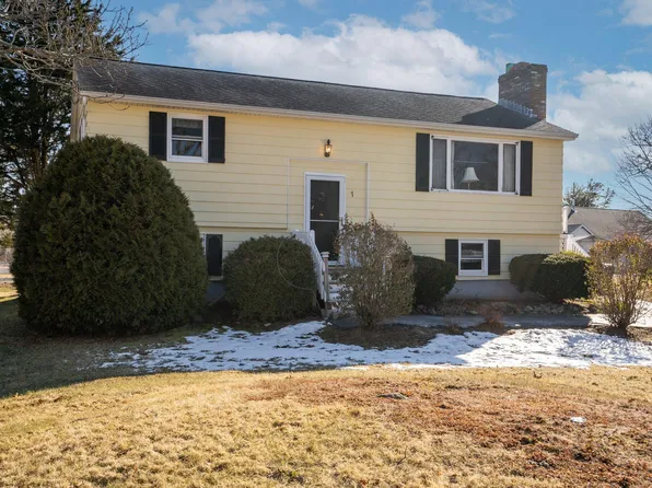 1 Smithfield Meadows, Biddeford, ME 04005