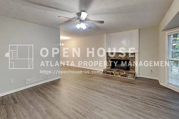 3978 Catalina Dr — Photo 4