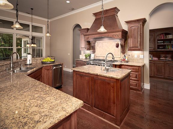4th image of 4035 Errante Dr