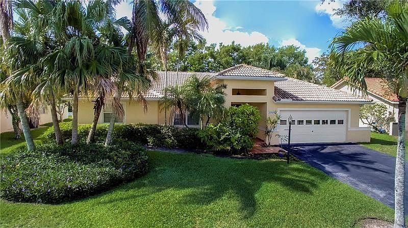 1st image of 15840 Sedgewyck Cir