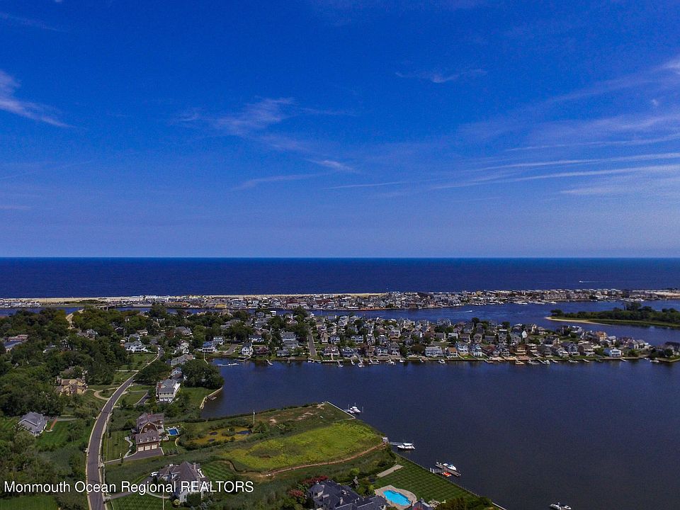 1st image of 33 Shrewsbury Drive