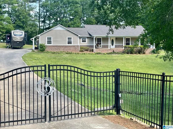 415 Hodgens Dr, Pell City, AL 35125