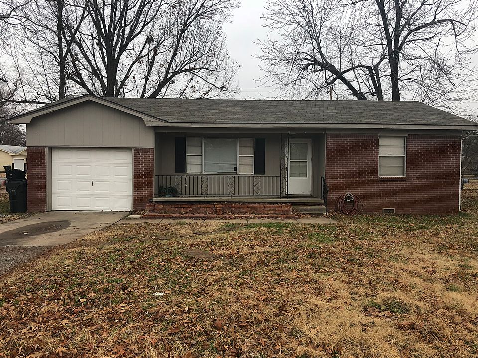 1st image of 702 S Choctaw Ave