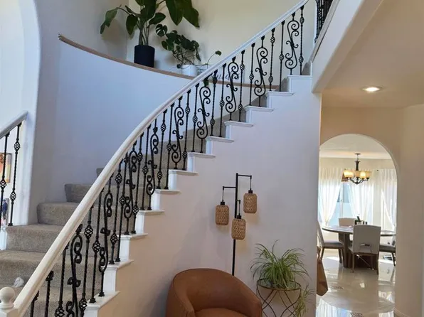 7009 El Fuerte St, Carlsbad, CA 92009