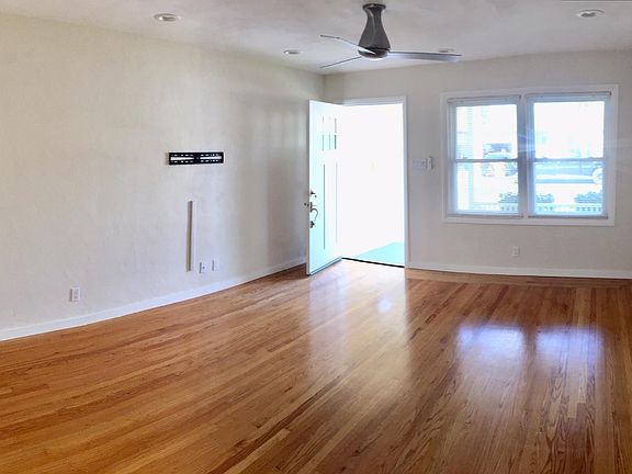 5th image of 1553 Ash St
