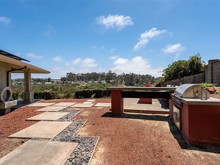 23932 Flores Ave — Photo 34
