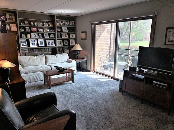 3rd image of 9942 Treetop Dr APT 1E