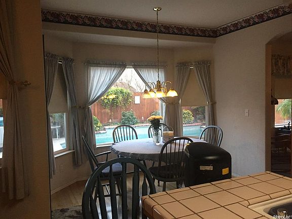 3rd image of 1920 Lauritson Ln