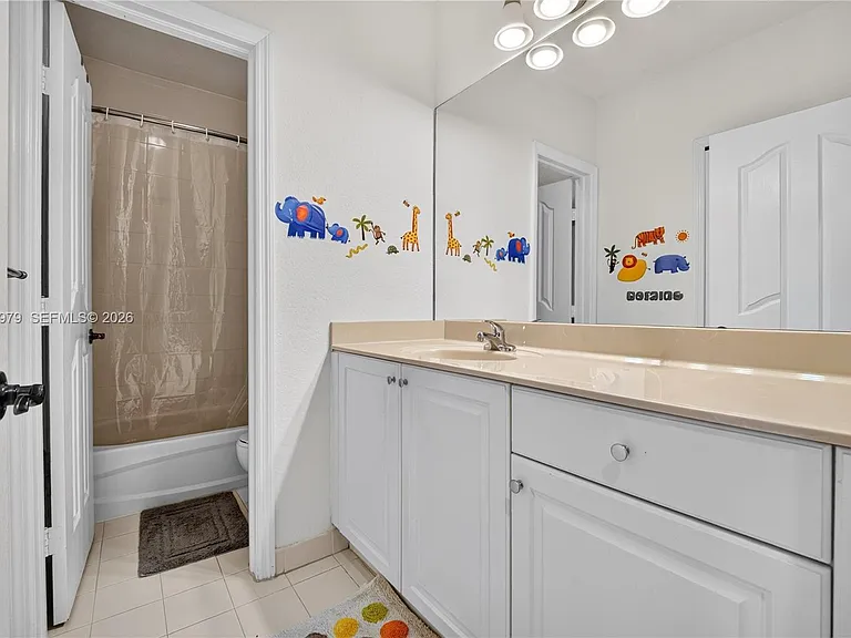 8061 NW 114th Pl #8061 — Photo 30