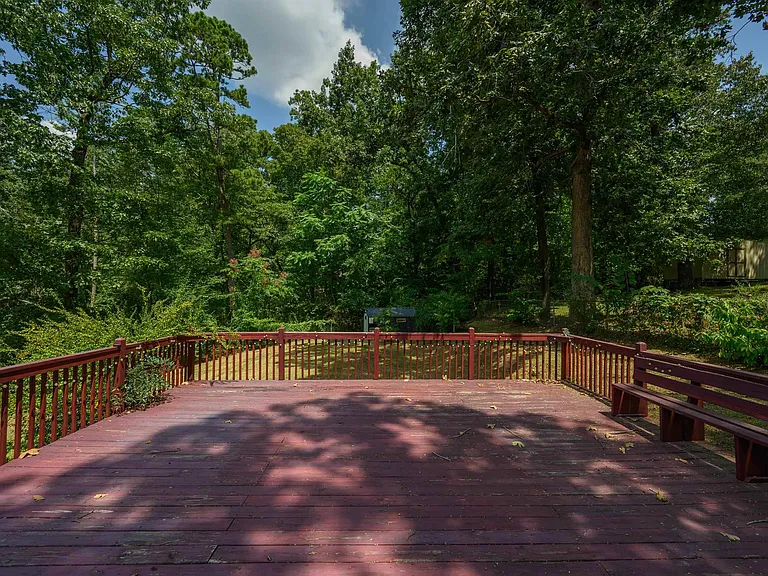 1440 Hickory Ln — Photo 31