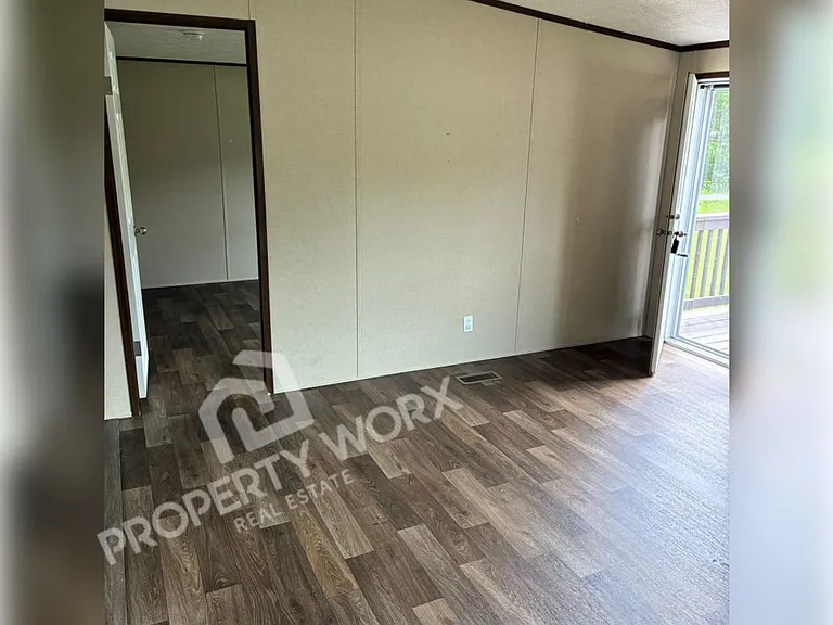 4815 Mike Ln — Photo 3