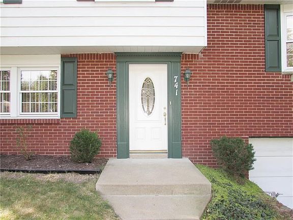 3rd image of 741 Cedarwood Dr