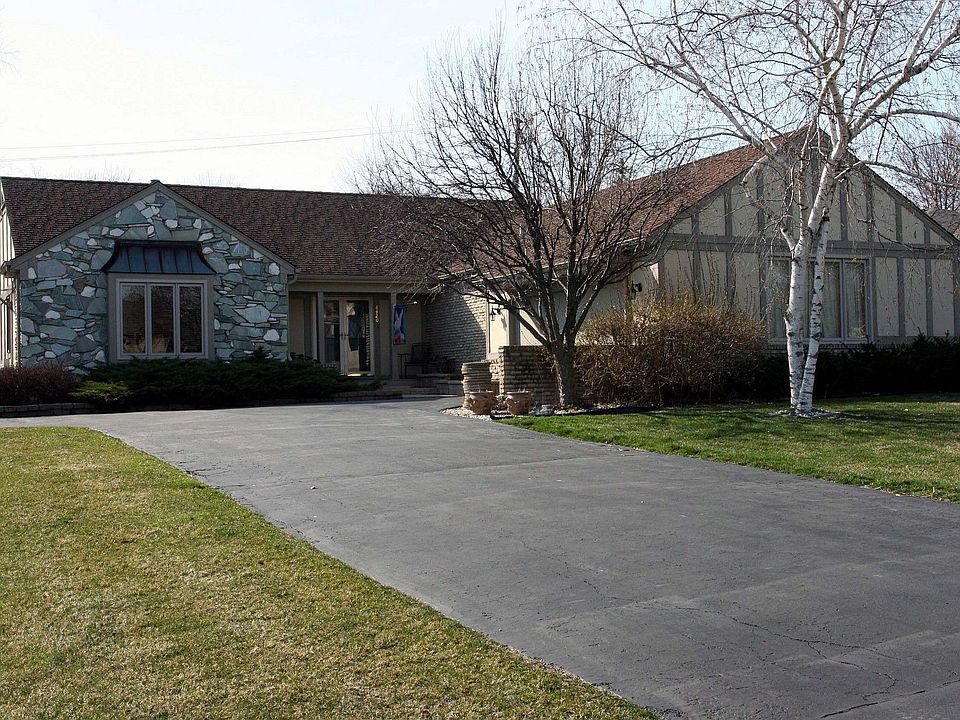 1st image of 8420 Kentwood Ct