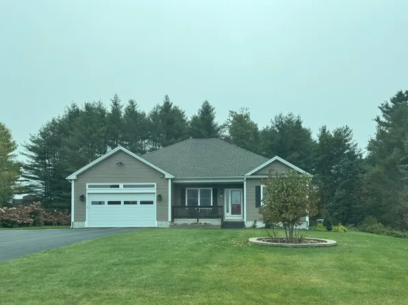 45 Fieldstone Drive, Augusta, ME 04330