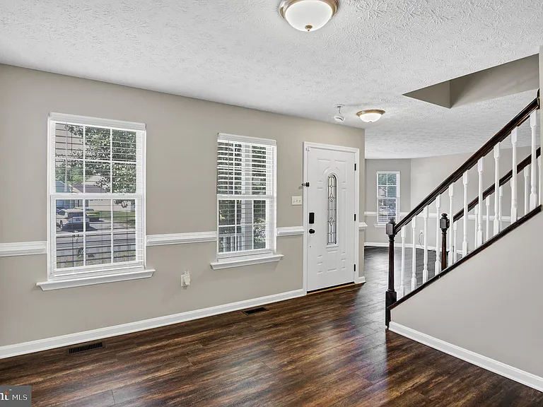 10886 Moore St — Photo 13