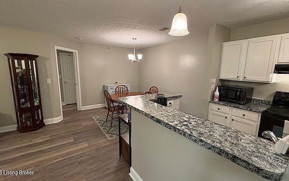 5th image of 3909 Yardley Ct Unit 104
